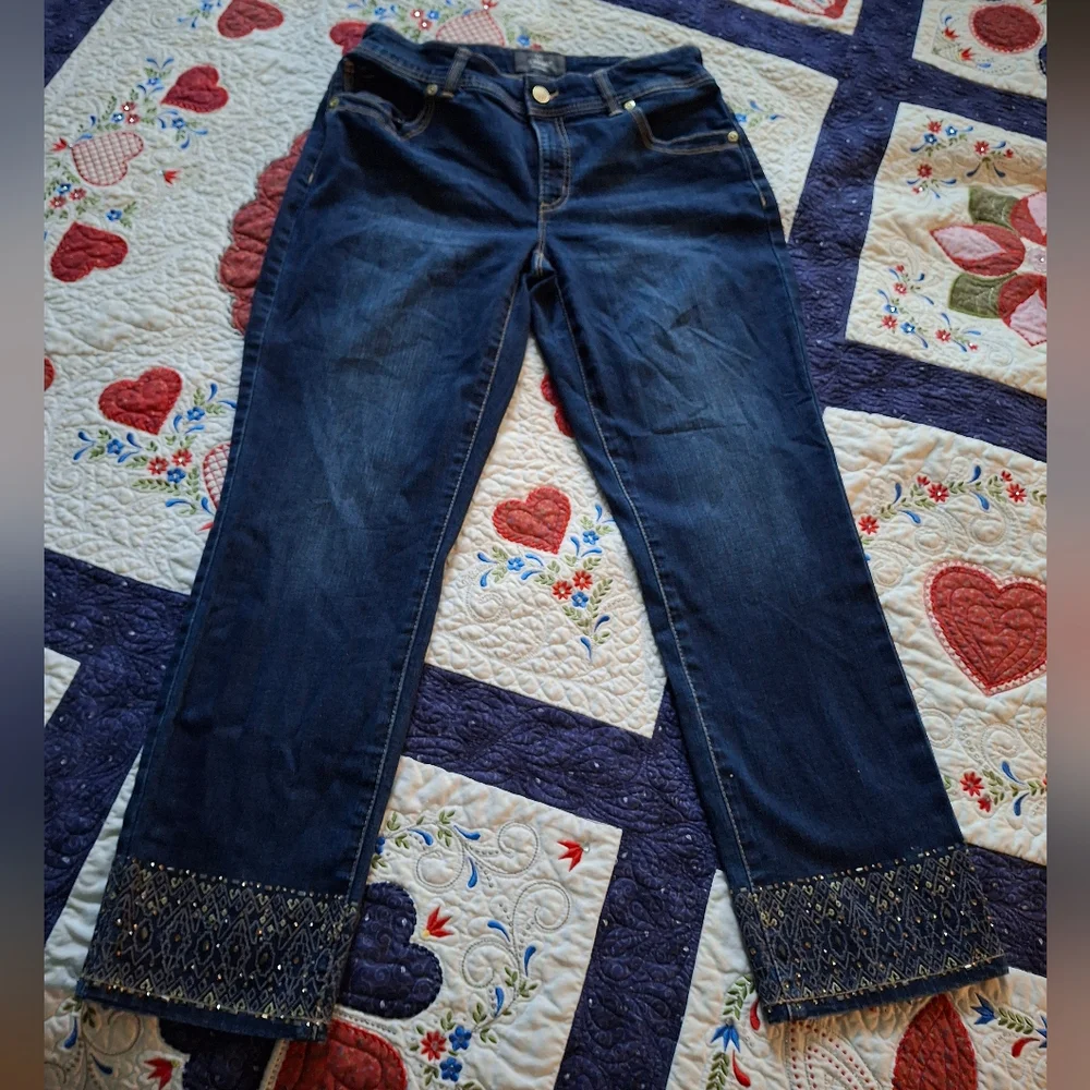 Chico's So Slimming Jeweled Jean Crop Pants Insm 26" Waist 30" Mid-rise Pre-own - Picture 10 of 13